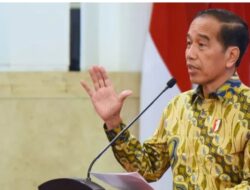 PNS Dapat Kado Spesial dari Jokowi, Gaji Pokok Resmi Naik  Tahun 2024