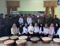 Dinas Budporpar Tanah Bumbu Bina Pelaku Seni : Lestarikan Kesenian Tradisional.