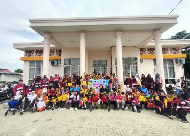 
					SLB Negeri Tanah Bumbu Melaksanakan Outing Class  Kunjungi Museum Pagatan.