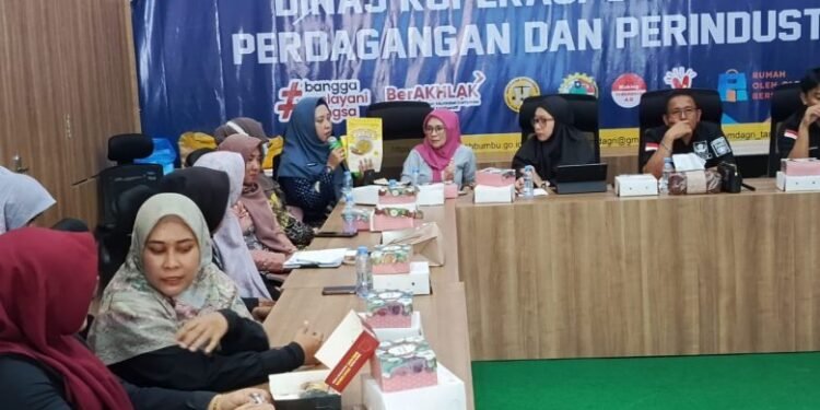 Dinas Kumdagri Tanah Bumbu Gelar Forum Konsultasi Publik untuk Tingkatkan Pelayanan UMKM