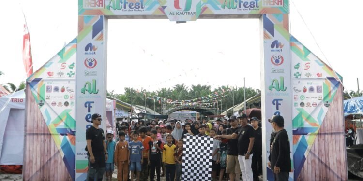 Meriahnya HUT Ke 17 Desa Al-Kautsar di Satui