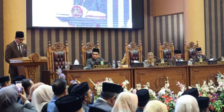 DPRD Gelar Rapat Paripurna, Bupati Tanah Bumbu Masih Menjabat Sampai Dilantiknya Bupati dan Wabup Terpilih