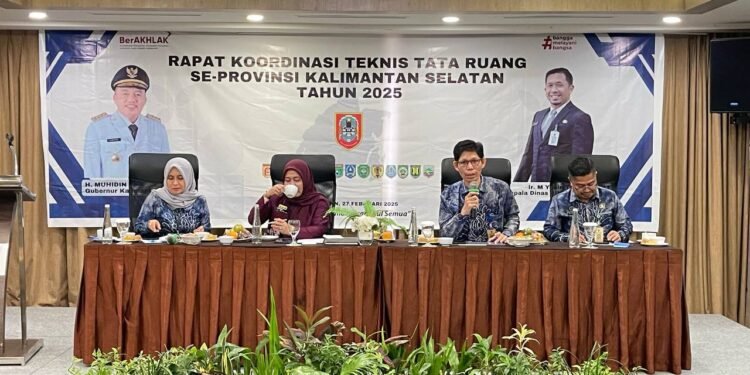 Sinergitas Pembangunan Kalimantan Selatan Menuju Indonesia Emas 2045, Dinas PUPR Gelar Rapat Koordinasi Teknis Tata Ruang