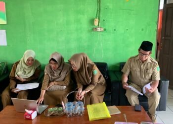 Pembinaan Calon Sekolah Adiwiyata Kabupaten di SDS Bangun Benua