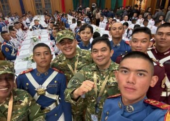 Puncak Retreat 2025, Bupati Bang Arul Haru Saksikan defile Parade Senja di Akmil