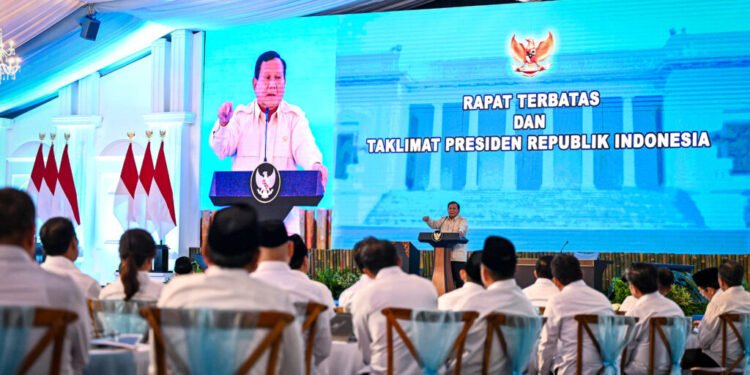 Pimpin Rapat Terbatas di Istana, Presiden Prabowo Fokuskan pada Pendidikan hingga Ekonomi Desa