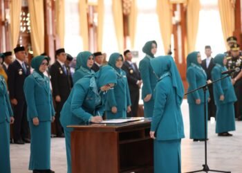 Andi Irmayani Rudi Latif Resmi Dilantik Sebagai Ketua TP PKK dan Ketua Tim Pembina Posyandu Kabupaten Tanah Bumbu Masa Bhakti 2025-2030