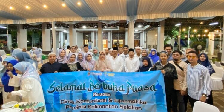 Diskominfo dan Dinkes Kalsel Buka Puasa Bersama Pererat Silaturahmi dan Dukung Pasar Wadai