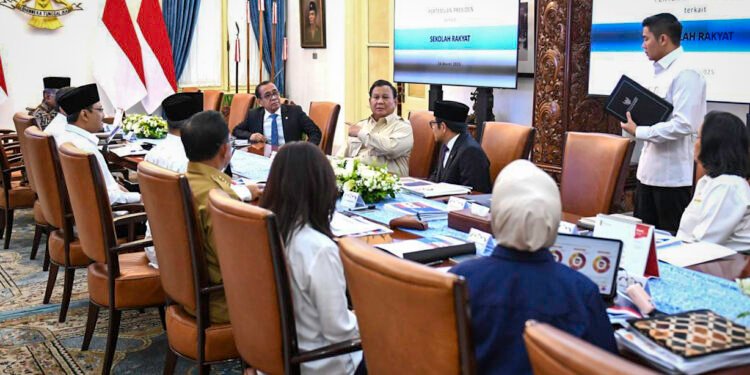 Presiden Prabowo Bahas Pengembangan Sekolah Rakyat Bersama Jajaran Kabinet Merah Putih