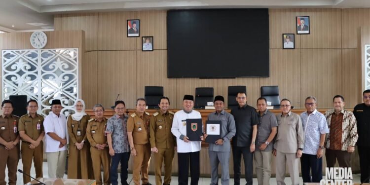 Gubernur Kalimantan Selatan Tandatangani Nota Kesepakatan RPJMD Tahun 2025-2029