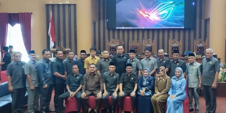 Ketua Komisi III DPRD Tanah Bumbu Ucapkan Terima Kasih dan Selamat kepada Sekda yang Pamit Undur Diri