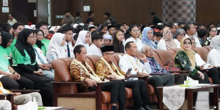 Bupati Tanah Bumbu Dukung Program Pengelolaan Sampah Sekolah dan Kampus oleh Kementerian Lingkungan Hidup RI