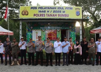 Bupati Bang Arul dan Kapolres Tanbu dampingi Kapolda Kalsel Tinjau Pos Terpadu Operasi Ketupat Intan 2025 : Pastikan Pemudik Aman dan Nyaman