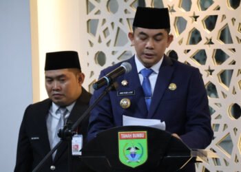 Bupati Andi Rudi Latif Resmi Kukuhkan Plh. Sekda Tanah Bumbu