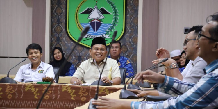Komisi III DPRD Tanah Bumbu Gelar RDP Bahas Permasalahan Buruh PT. PPA