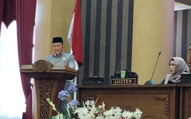 
					Fraksi Gerindra Tanbu Ajukan 3 Pertanyaan Terkait Raperda Riset dan Inovasi Daerah.