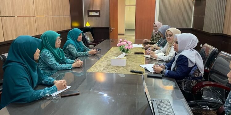 TP PKK Kalsel Gandeng Dinas Kominfo Kalsel Berantas Judol dan Pinjol