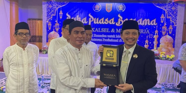 Wagub Kalsel Hadiri Buka Puasa Bersama PWI Kalsel