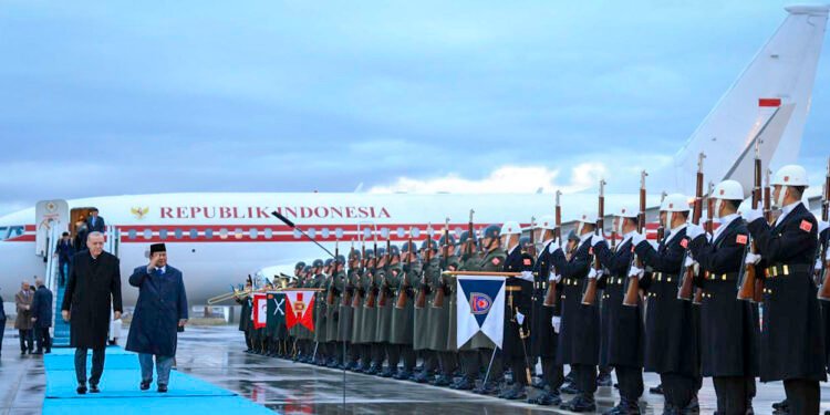 Presiden Prabowo Tiba di Ankara, Siap Sampaikan Pidato di Parlemen Turki dan Hadiri Upacara Penyambutan Kenegaraan