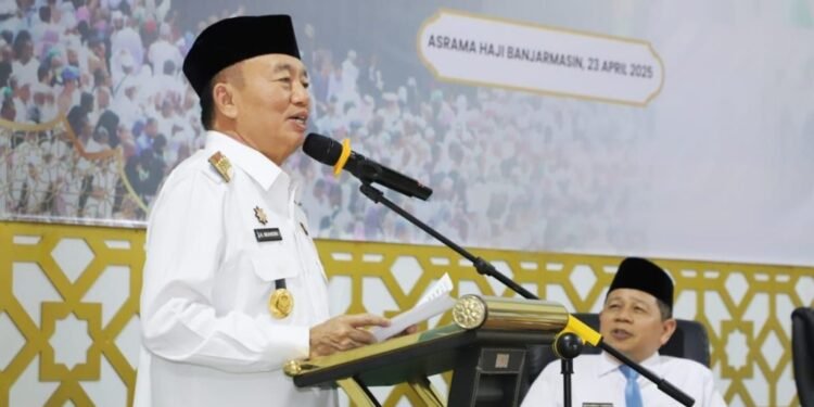 Lantik PPIH Kalsel, Gubernur Kalsel Muhidin Minta Petugas Haji Layani Jamaah Sepenuh Hati