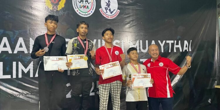 Kejurprov Muaythai Kalsel 2025 Resmi Berakhir, Banjarmasin Raih Juara Umum