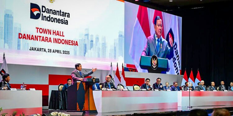 Presiden Prabowo Berikan Arahan kepada 1.500 Pimpinan BUMN dalam Acara Town Hall Danantara Indonesia