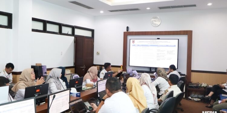 Bappeda Kalsel Gelar Rapat Persiapan Musrenbangprov 2025 untuk Sinkronisasi RPJMD dan RPJMN