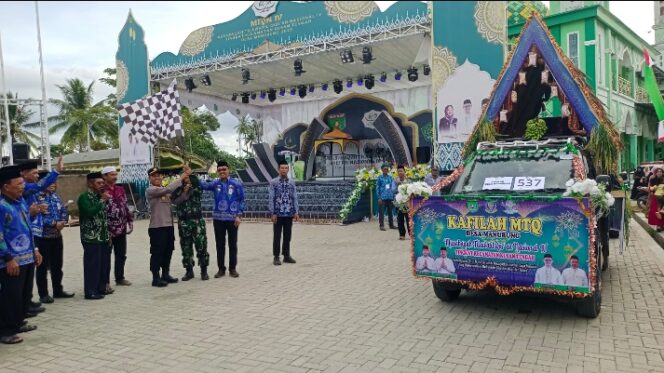 
					215 Mobil Hias Bernuansa Islami Semarakkan Pawai Ta’ruf MTQ Nasional ke-IV Tingkat Kecamatan Kusan Tengah
