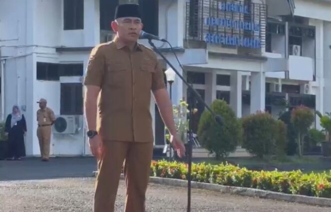 
					ASN Bubar saat Apel, Bupati Tanah Laut Geram: Tak Mau Diatur, Mundur Saja!