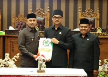 Wakil Bupati H. Bahsanudin Hadiri Rapat Paripurna DPRD Dalam Rangka Penyampaian Rekomendasi LKPJ TA 2024