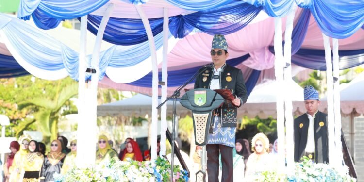 Bupati Andi Rudi Latif Pimpin Upacara Hardiknas 2025 di Tanah Bumbu