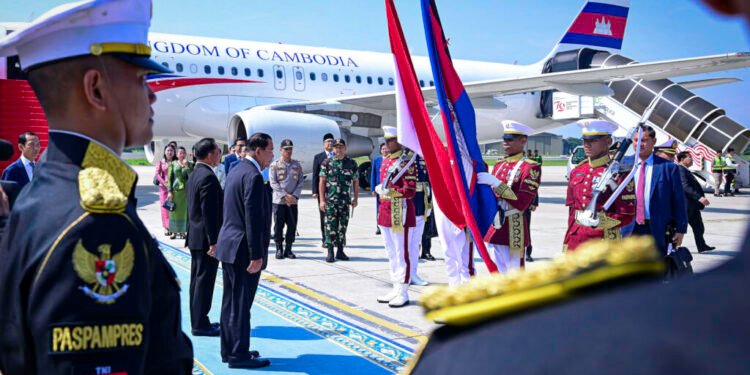 Tiba di Indonesia, Presiden Senat Hun Sen Lakukan Kunjungan Resmi