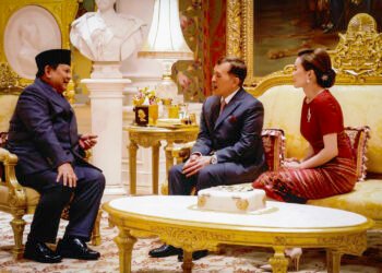 Presiden Prabowo Subianto Disambut Hangat Raja dan Ratu Thailand di Amphorn Royal Palace
