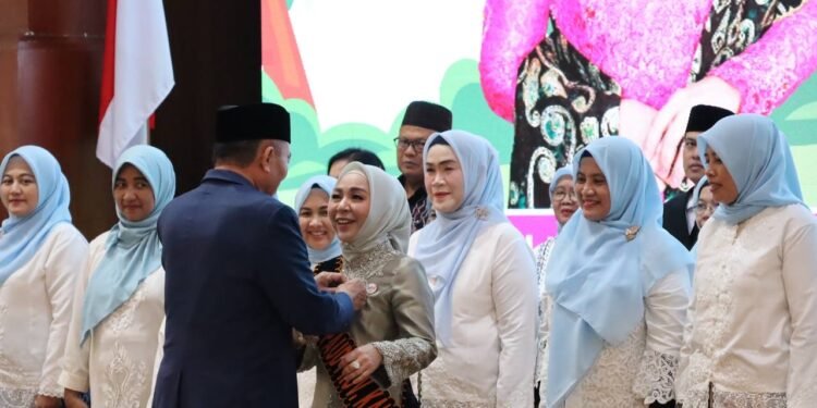 Fathul Jannah Muhidin Resmi Dilantik sebagai Bunda PAUD Provinsi Kalsel