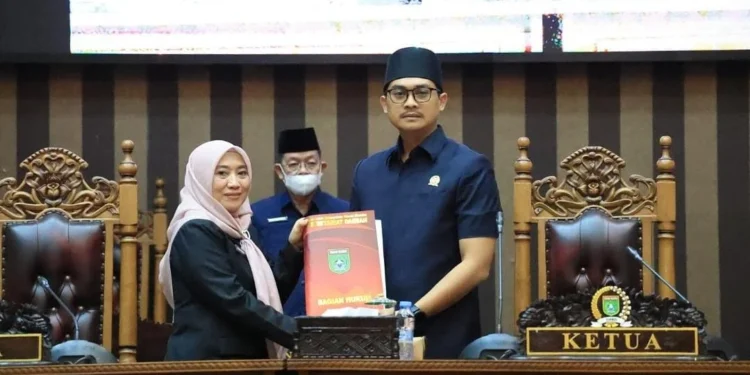 DPRD Tanah Bumbu Gelar Rapat Paripurna, Bahas Dua Raperda Strategis Lingkungan dan Bangunan Gedung