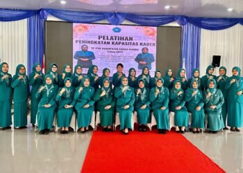 Ketua TP PKK Tanbu Buka Rakon dan Pelatihan Peningkatan Kapasitas Kader