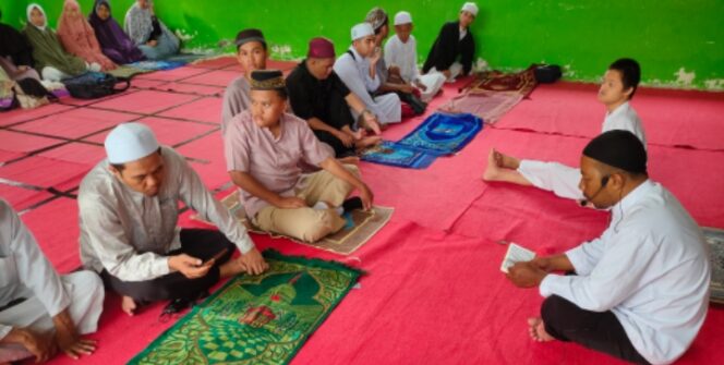 
					Demi Menanamkan Ke Imanan Dan Ke Taqwaan SLBN Tanah Bumbu Gelar Jumat Taqwa.