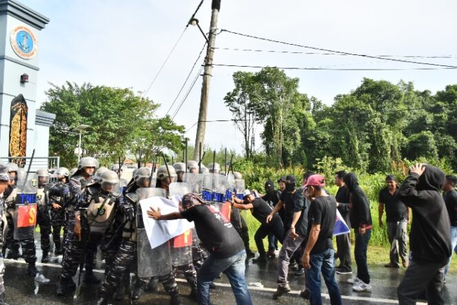 
					Lanal Kotabaru Uji Trampil Gladi Tugas Tempur (GLAGASPUR) Tingkatkan Profesionalisme Prajurit