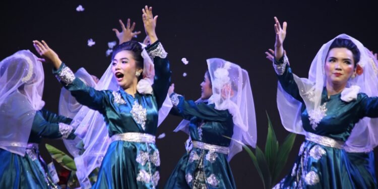 UPTD Taman Budaya Kalsel Apresiasi Festival Tari Serumpun Melayu Pesisir 2025