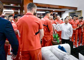 Hangat dan Penuh Kekeluargaan, Presiden Prabowo Sambut Timnas Sepak Bola di Kertanegara