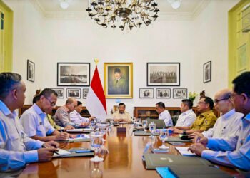 Presiden Prabowo Pimpin Rapat Terbatas Pembentukan Tanggul Laut di Pulau Jawa