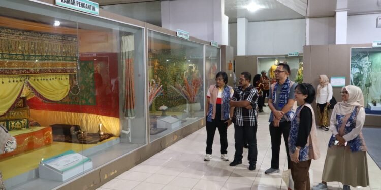 Mengenal Budaya Banjar, Ketua Forum Taman Budaya se-Indonesia Kunjungi Museum Lambung Mangkurat