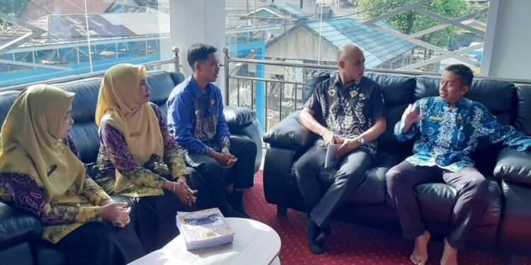 Kunjungi Dispersip Kotabaru, Dispersip Kalsel Himpun Karya Lokal dan Sosialisasikan Serah Simpan KCKR