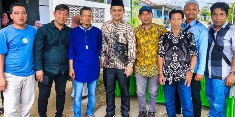 Anggota DPRD Tanah Bumbu Meriahkan Akikah Jurnalis, Bukti Harmonisasi Legislatif dan Pers