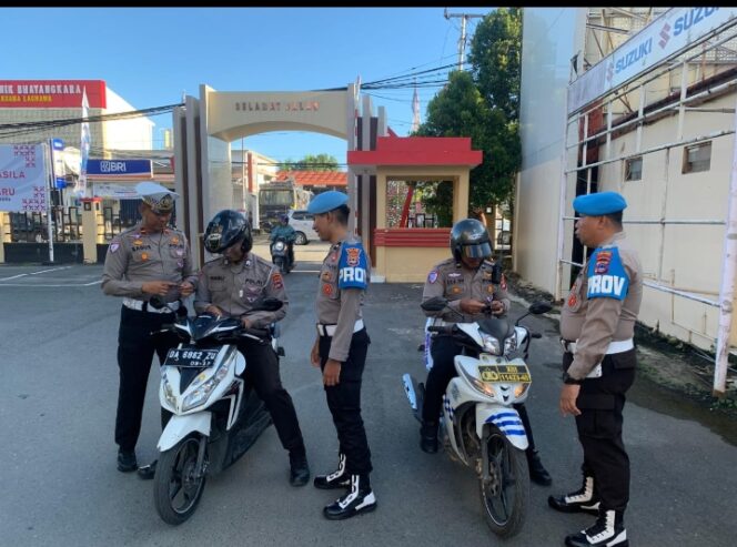 
					Disiplinkan  Personil, Sipropam dan Sat Lantas Cek Kelengkapan Kendaraan Anggota Polres Kotabaru*