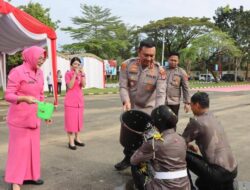 Upacara Korps Raport Kenaikan Pangkat Personel Polres Tanah Bumbu Berlangsung Hikmat