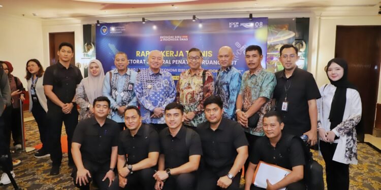 Di Rakernis Tata Ruang Laut, Gubernur Kalsel Tegaskan Pentingnya Sinergi Pusat dan Daerah Wujudkan Ekonomi Biru dan Ketahanan Pangan Nasional