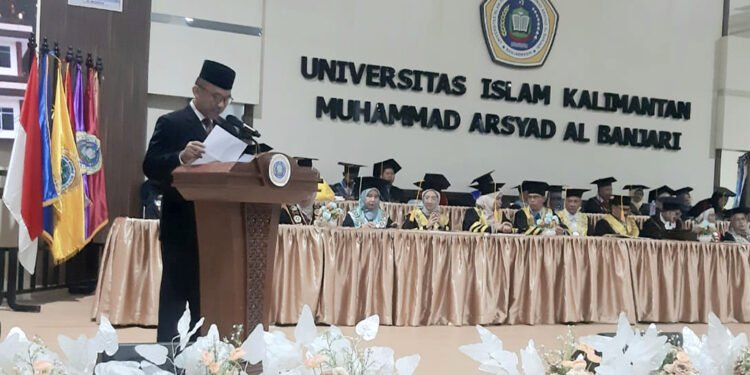 Gubernur Kalsel Ajak Wisudawan UNISKA Amalkan Ilmu dan Jaga Integritas di Dunia Nyata