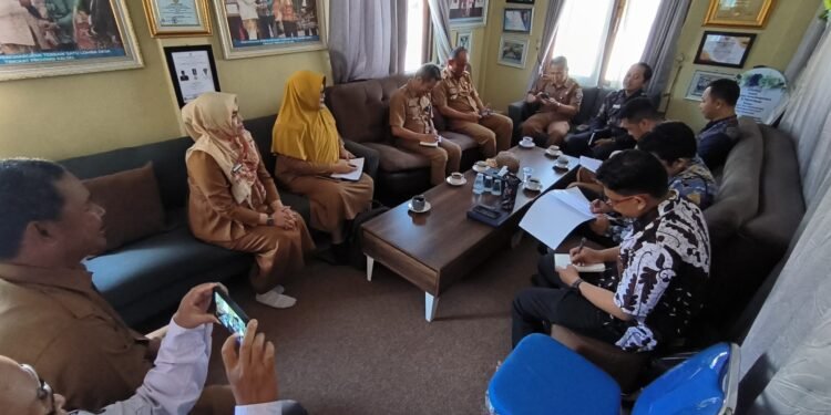 Dinas Kominfo Kalsel Dukung Rencana Penetapan Desa Anti Maladiministrasi di Desa Awang Bangkal Barat