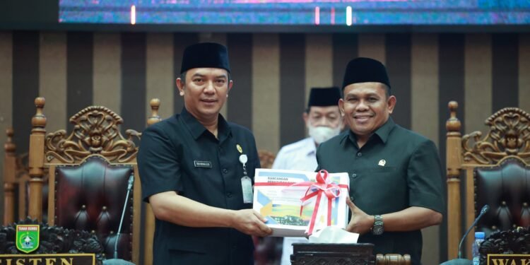 Rapat Paripurna Penyampaian Rancangan Perubahan APBD 2025: Pemkab Tanbu Tegaskan Komitmen pada Visi Pembangunan Daerah
